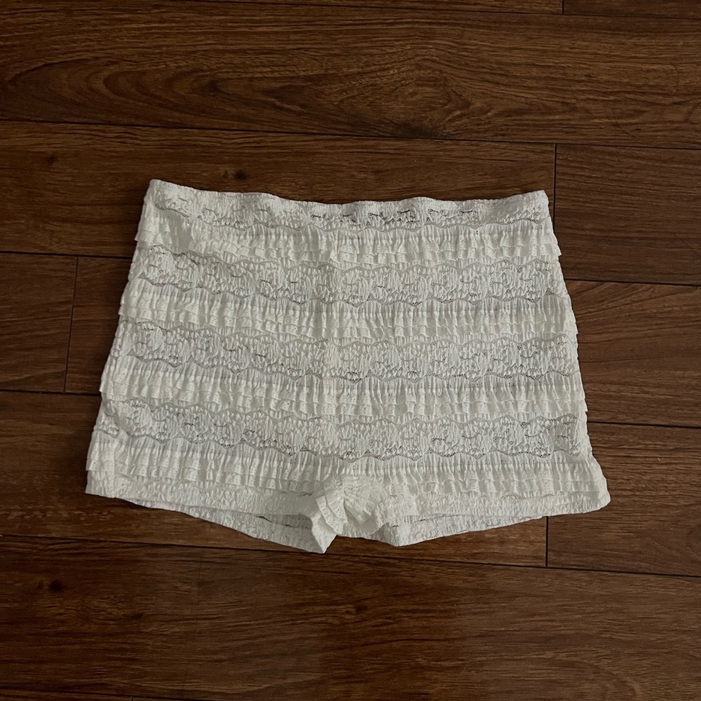 White Ruffled Shorts - Picture 4 of 5